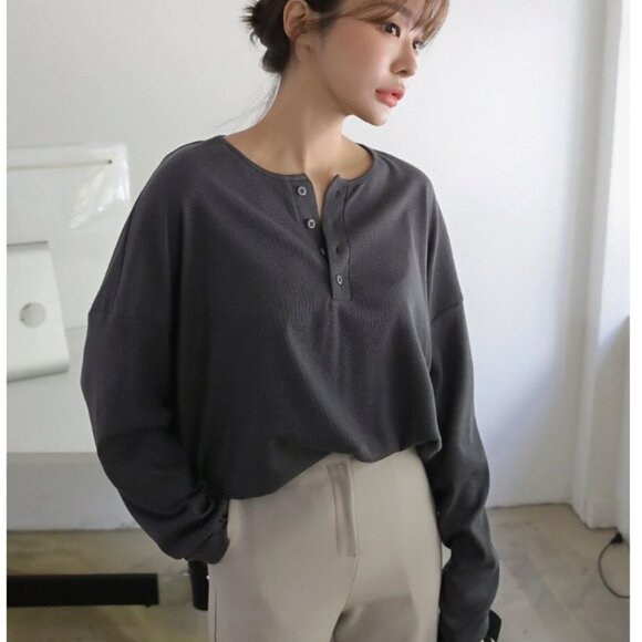 DAZY Quarter Button Drop Shoulder Tee - Picture 3 of 7
